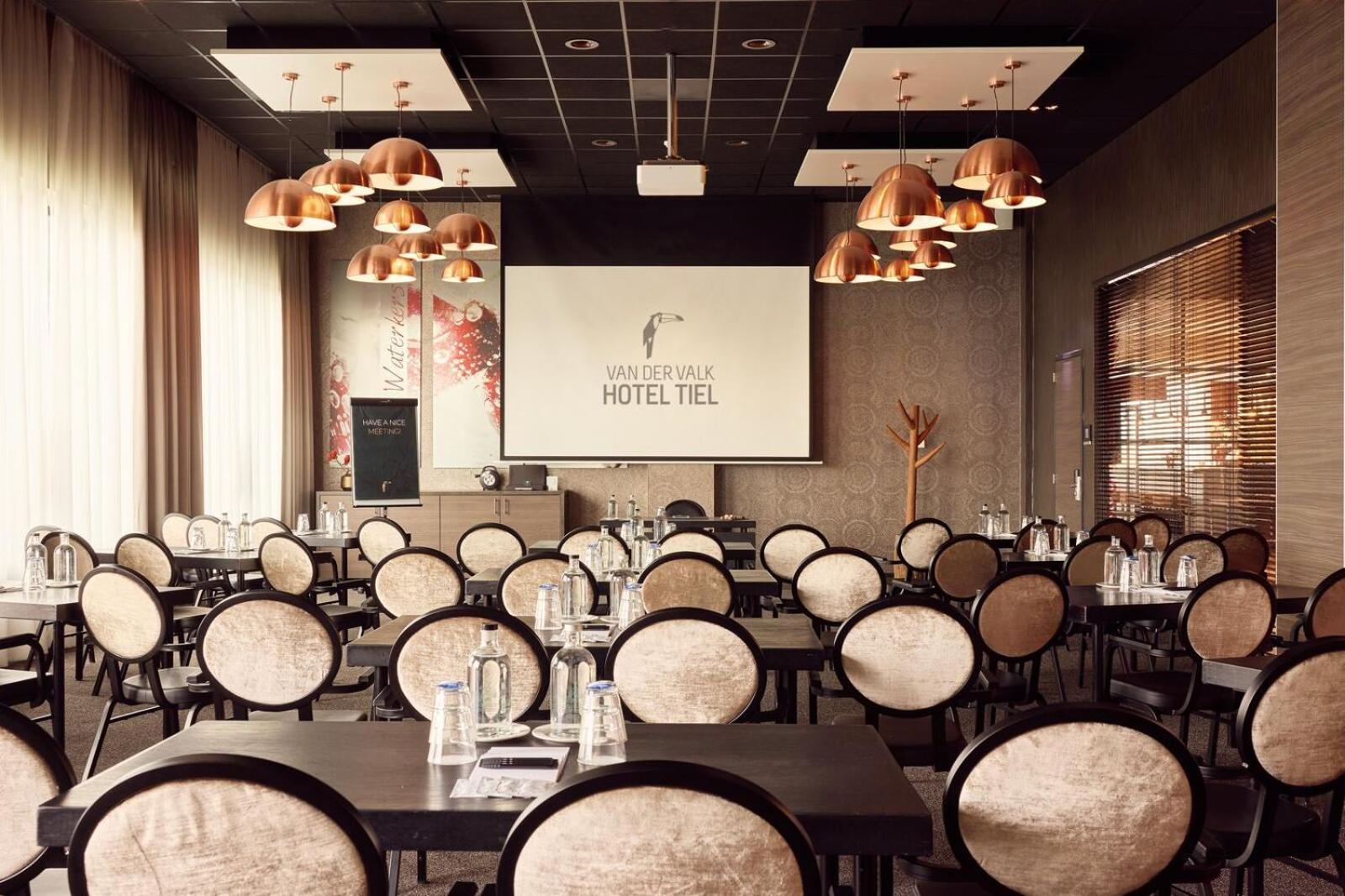 Van Der Valk Hotel Tiel Exteriör bild